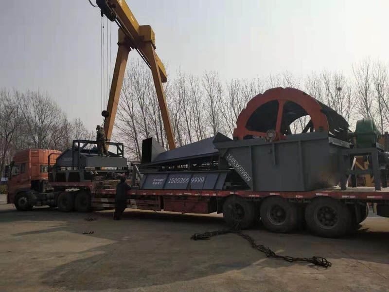 遼寧葫蘆島客戶訂購的移動洗沙機械今天發貨